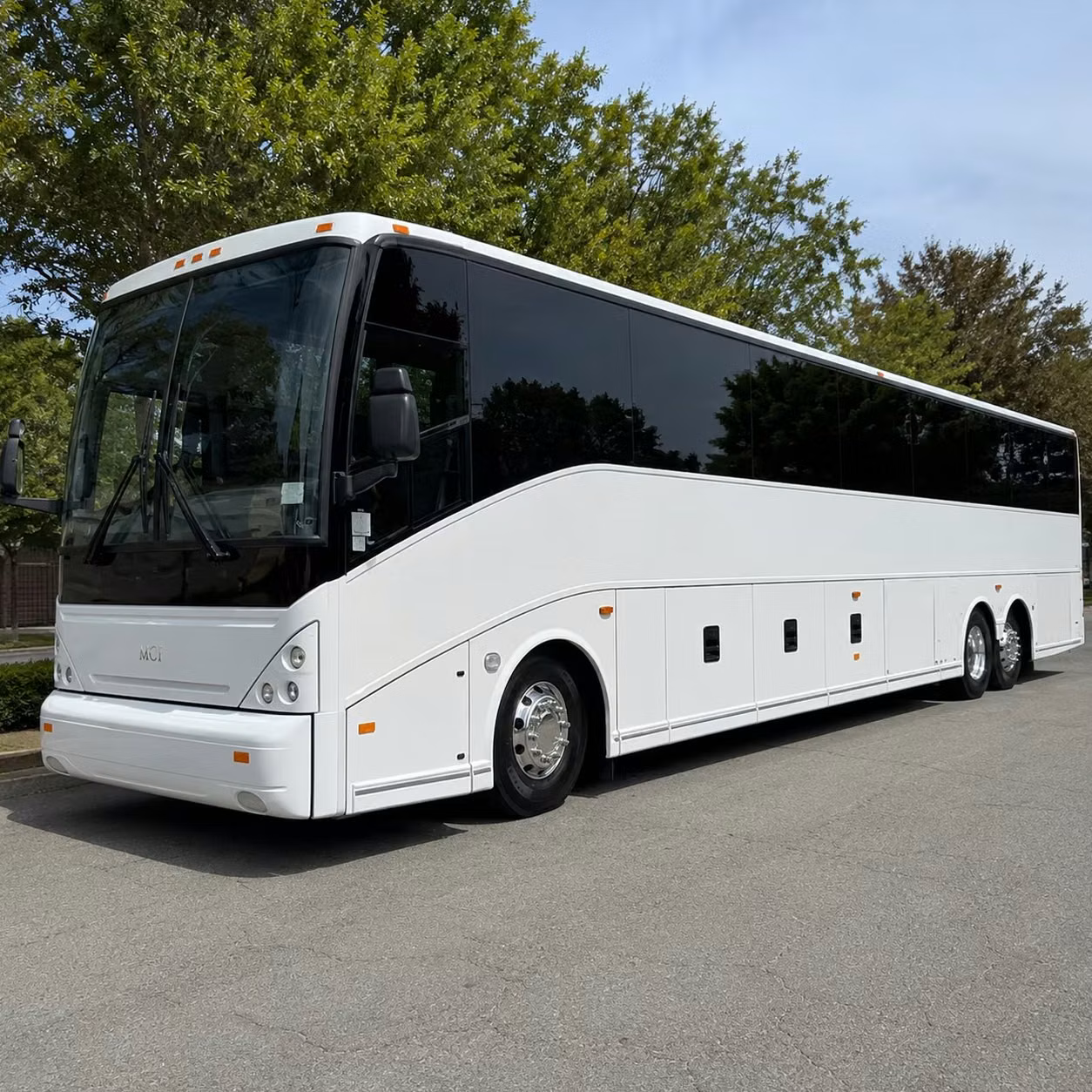 corporate airport shuttles for league city s nasa and energy corridor professionals