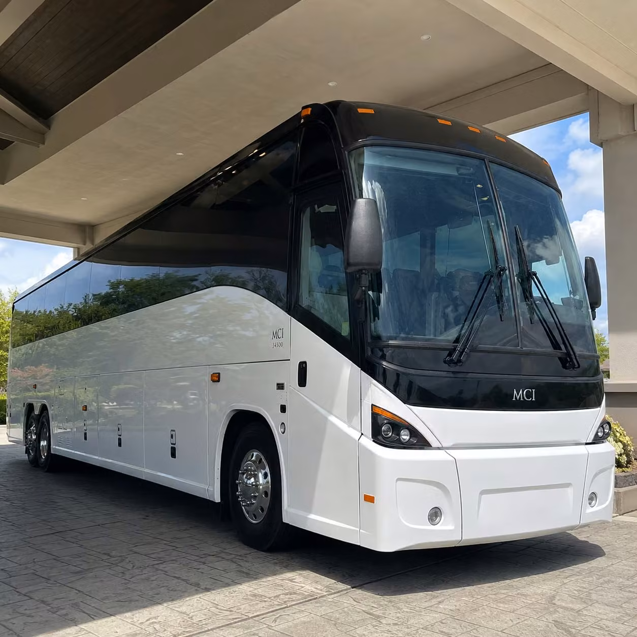 shuttle your league city team between facilities lots and transit hubs without the headache