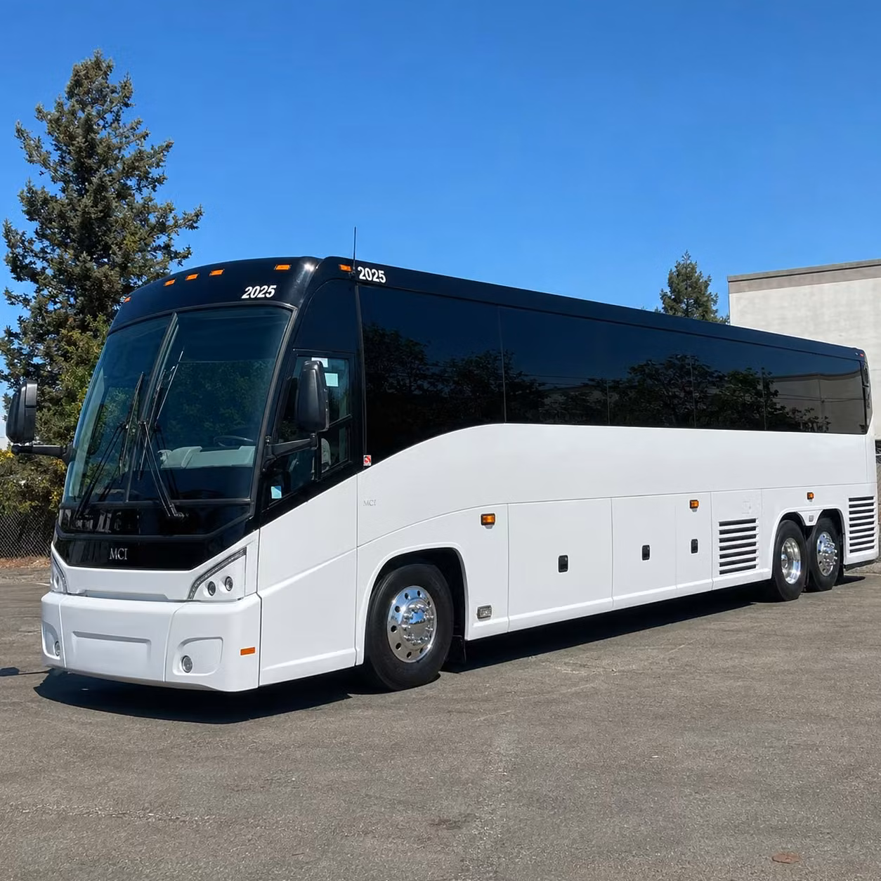 you can find and book long distance transportation in league city and any nearby city